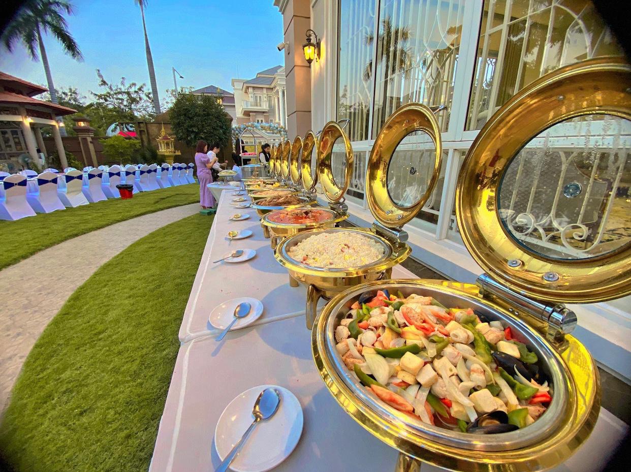Full-Service Catering